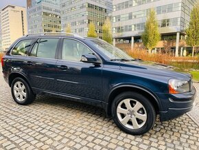 Volvo XC90 2.4 D5 147KW 4x4 AUTOMAT LED 7MÍST BEZ KOROZE - 4