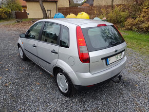 Ford Fiesta 1.3 51Kw RV.2004 TAŽNÉ - 4