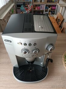 Delonghi Magnifica kávovar - 4