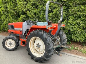 Japonský malotraktor Kubota GL260, 26Hp +ochraný rám - 4