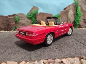 Prodám model 1:18 alfa romeo spider - 4