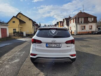 Hyundai Santa Fe 2,2 Crdi , 4x4 , automat r.v.2016 , 7 míst - 4