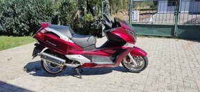 Prodám skútr Zn. Jonway GTS 125 - 4