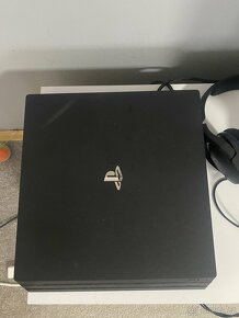 PS4 pro - 4