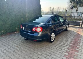 Volkswagen Jetta 1,4 TSi Pravid.servis, 1 Majit benzín - 4