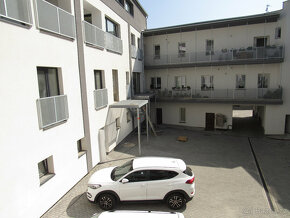 Prodej bytové jednotky 1+kk s balkonem Lomnice - 4