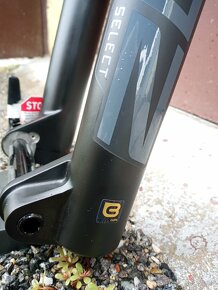 Rock Shox Zeb Select RC 29' 170mm NOVÁ - 4