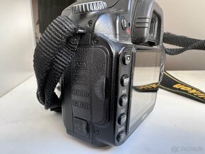 Nikon d90 tělo - 4