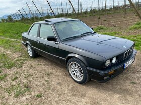 BMW E30 325i coupe plast - 4