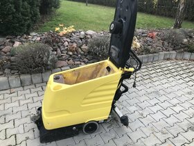 Podlahový mycí stroj Karcher BR 530 - 4