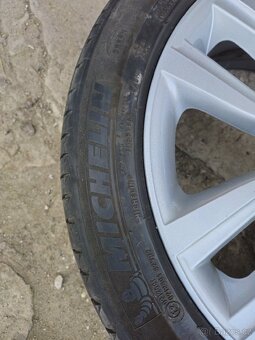 Alu kola 5x112 R18 letni pneu - 4