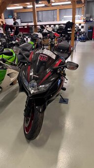 SUZUKI GSX-R 750 K9 - 4