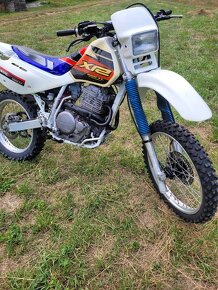 Honda XR 600 - 4