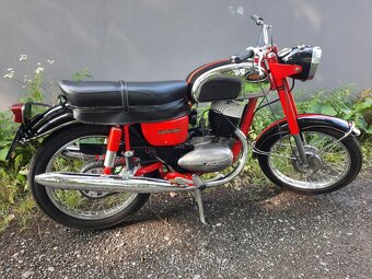 Jawa 250 Californian - 4