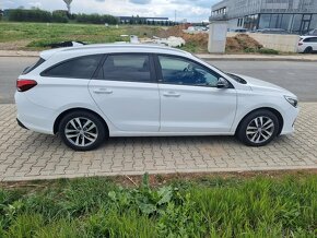 Hyundai i30 combi, 1,0 T-GDI Trikolor, 88kW, 162 tis.km - 4