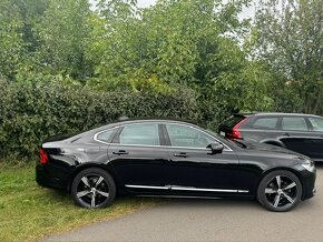 Volvo V90 Crosscountry   Volvo S90 - 4