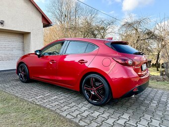 Mazda 3 - 4