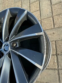 ORIGINÁL Alu Škoda PEGASUS 5x112, R18 - 4