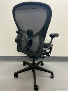 Kancelářská židle Herman Miller Aeron - 4