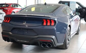 Ford Mustang V8 Dark Horse - 4