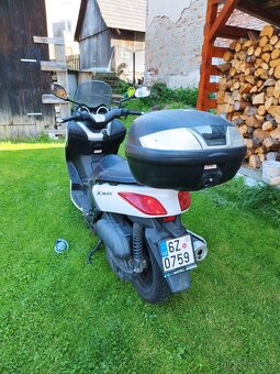 Yamaha xmax 125 - 4