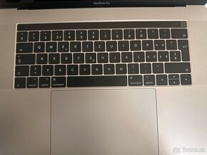 MacBook Pro 2017 (16GB/512GB/I7) - na ND - 4