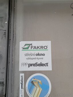 Střešní okno FAKRO 78x118 dřevěné dvojsklo - 4