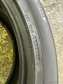 Yokohama 285/45R22 - 4