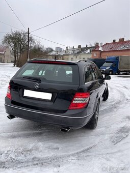 Mercedes-Benz C320 W204 - 4