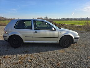 Volkswagen Golf IV 1.4 16v - 4