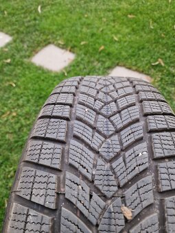 Sada zimní pneu 215/65 R17 + Alu 7x17 5x112 2x 8mm+2x 5.5mm - 4