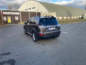 Mitsubishi outlander 2.3 Di-D 130 kw 4x4 239 tis km 2011 - 4