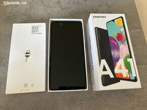 Samsung Galaxy A41 + přísl. černý pěkný stav - 4