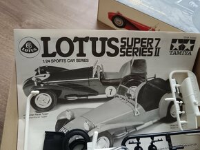 Lotus, plastikový model 1:24 - 4