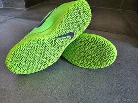 Sálovky Nike Mercurial - vel. 29,5 - 4