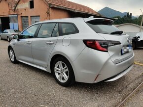 Toyota Corolla Touring Sports 1.8h Business cvt - 4