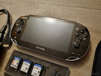 PS VITA oled display + 3 hry dle vlastního výběru - 4