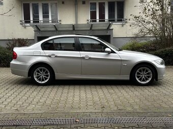 BMW Řada 3 E90 320i 110kW Sedan Aut. klima Šíbr 6st. Manuál - 4