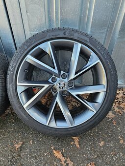 Letní alu kola Vega 19" Škoda Superb 235/40 R19 - 4