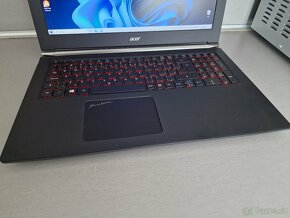 Čtyřjádrový Acer Aspire Nitro - 4