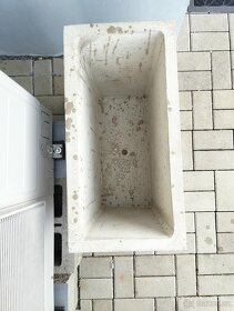 Velký betonový květináč - 4