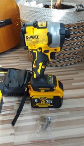 Aku malý Rázový utahovák DCF850 20V, pro DeWALT baterie 20V. - 4