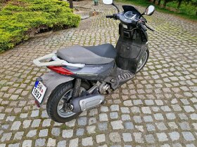 Aprilia Sportcity 250 - 4