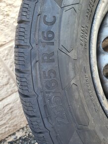 Prodám zimní sadu pneu 235/65R16C Continental - DOT 2723 - 4