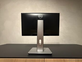 Monitor Dell UltraSharp 24" (usb-c) - 4