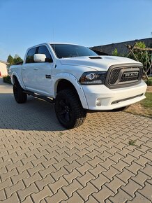 Dodge RAM 1500 - 4