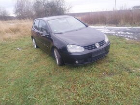 VW Golf 5 - 4