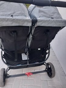 Dvojkocarek Valco baby duo - 4