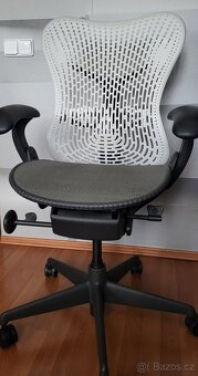 Kancelářská židle Herman Miller - 4