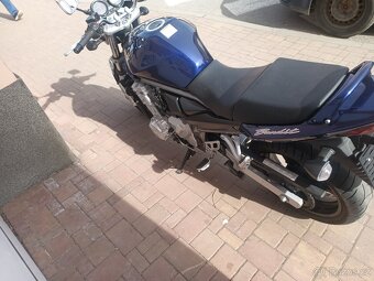 Prodám Suzuki Bandit 650 N 1.majitel , ČR jen 10.tis r. 2008 - 4